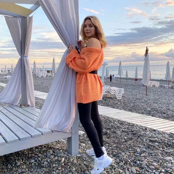 Sweater knit wide sleeve cream white black V-neck womens loose top - Picture 9 of 14